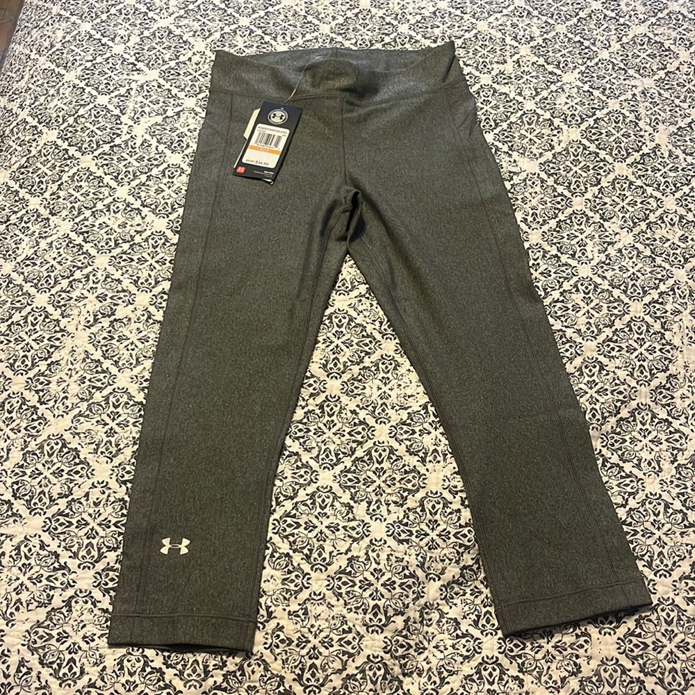 Under Armour workout compression leggings